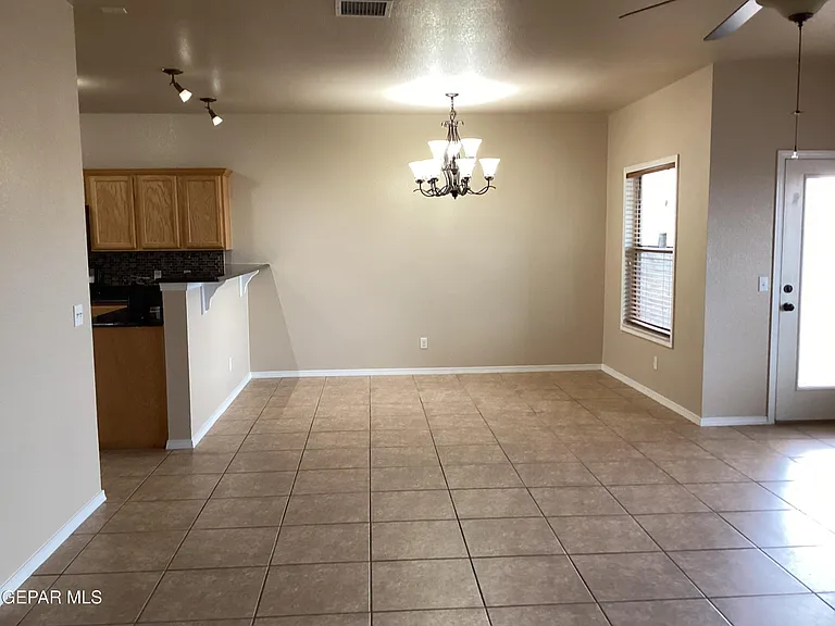 5925 Speyside Dr — Photo 10