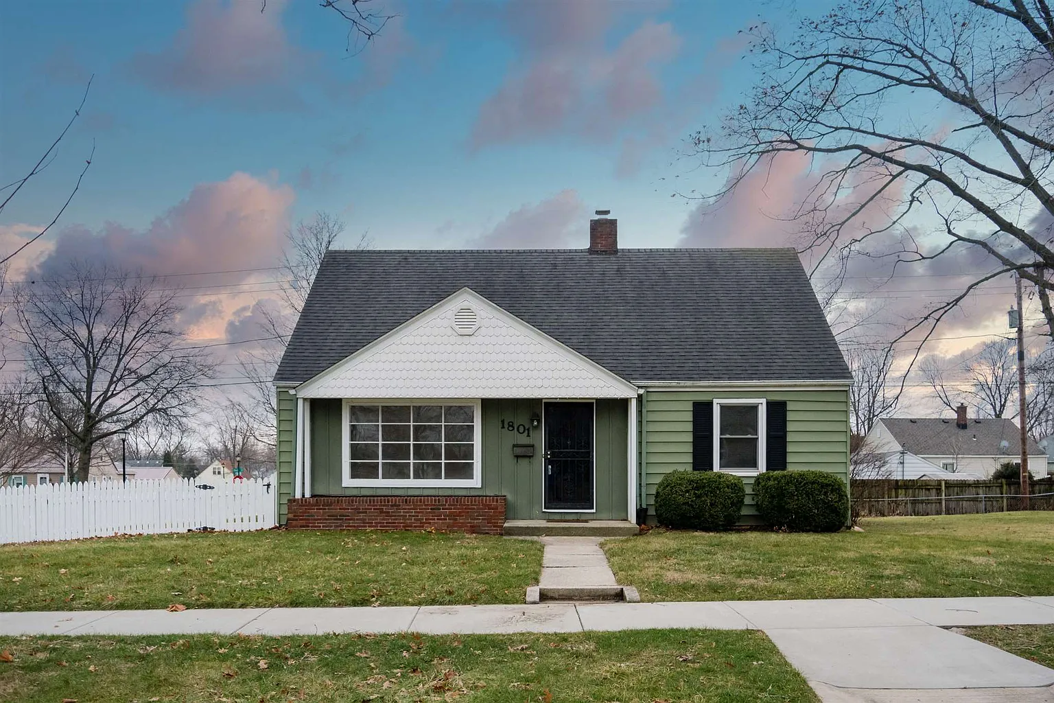 1801 Purdue Dr photo 1