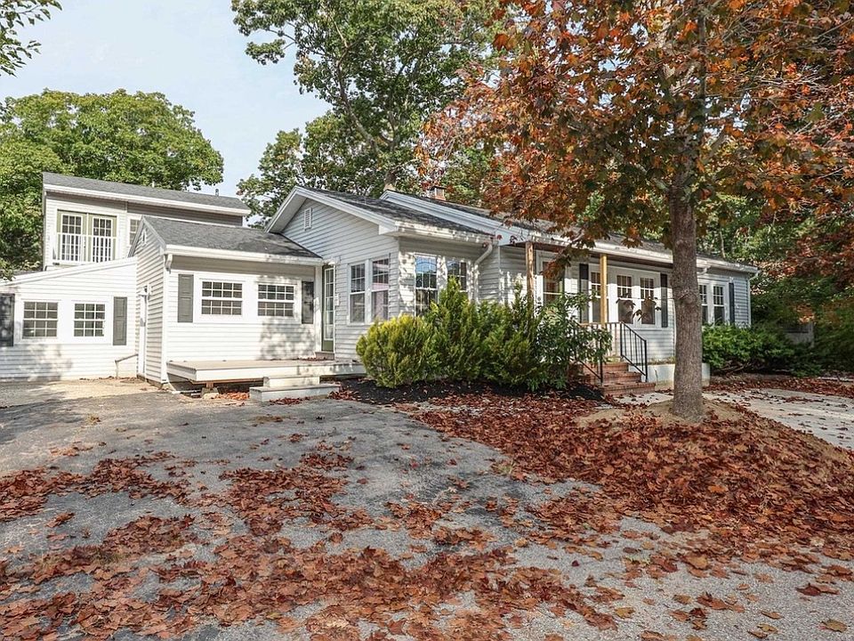 1st image of 8 Eden Ln #3