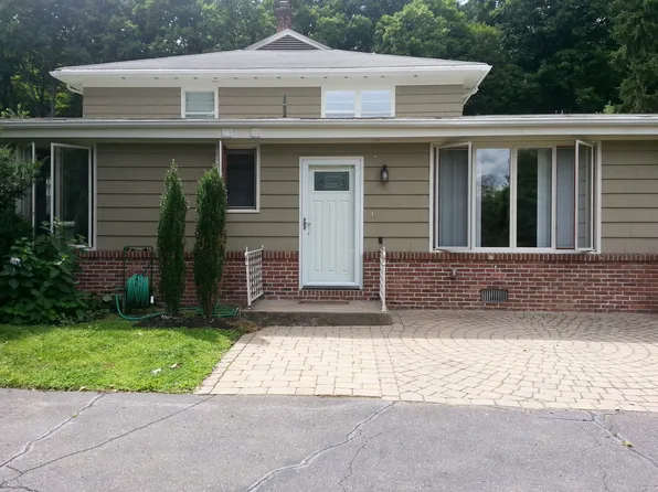 (undisclosed Address), South Hadley, MA 01075