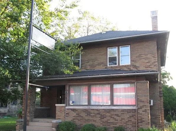 717 Lincoln Way E