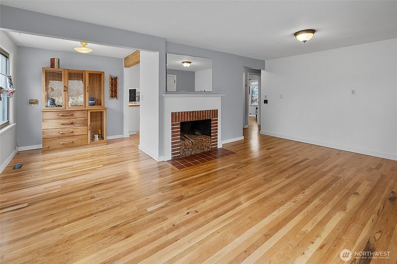5th image of 12419 16th Avenue S