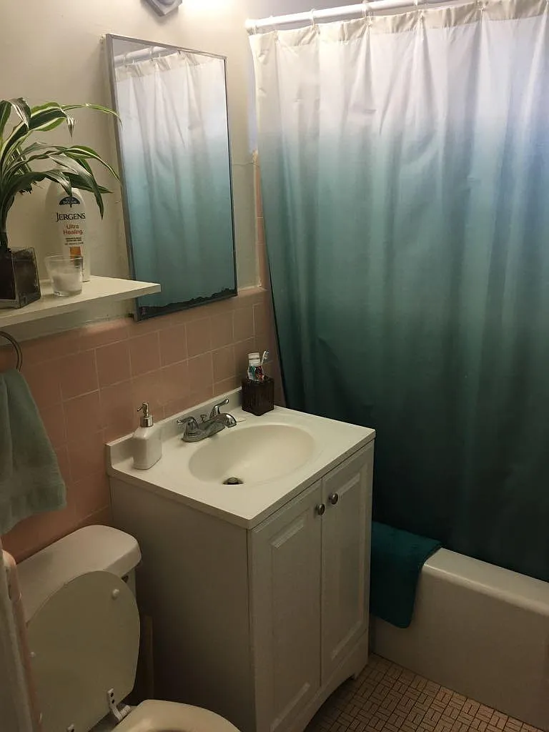 2 bed, 990 sqft, $1,050 — Photo 3