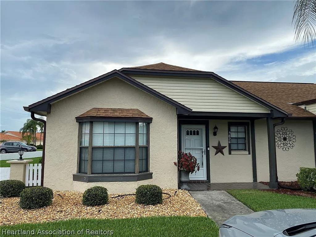 2 bed, 2.0 bath, 1015 sqft, $1,750 — Photo 1
