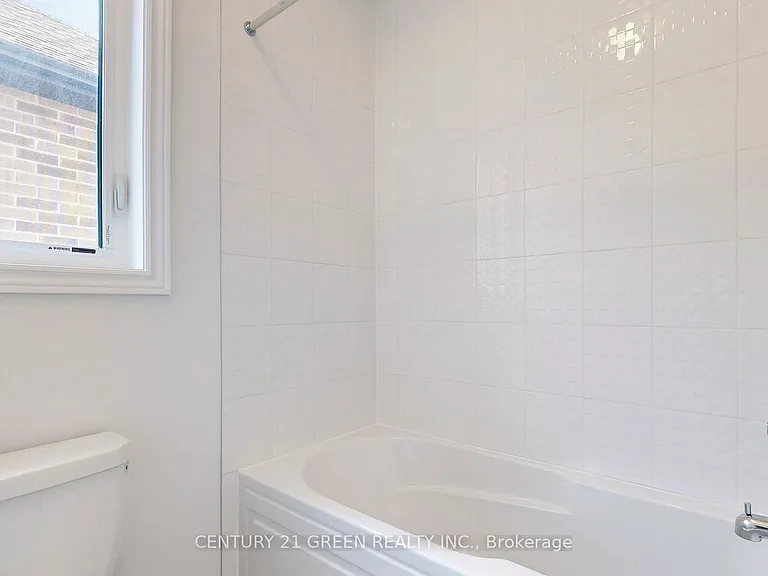 1000 Andrew Murdoch St — Photo 29