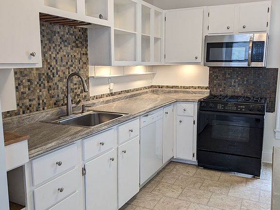 4th image of 5313 Broadway St APT 1