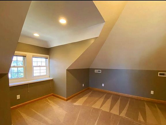 3rd image of 1219 Maine St APT 6