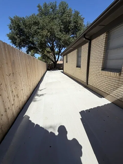 3 bed, 1465 sqft, $2,100 — Photo 2