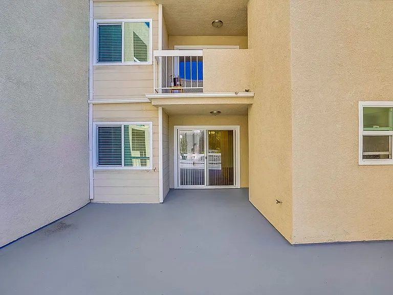 821 N. Austin Ave — Photo 10