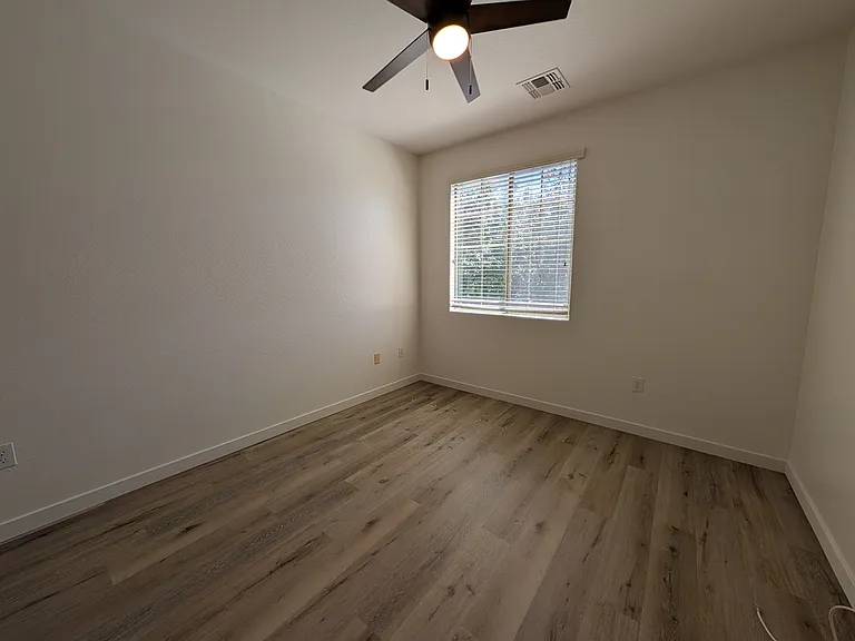 15240 N 142nd Ave #1091 — Photo 29