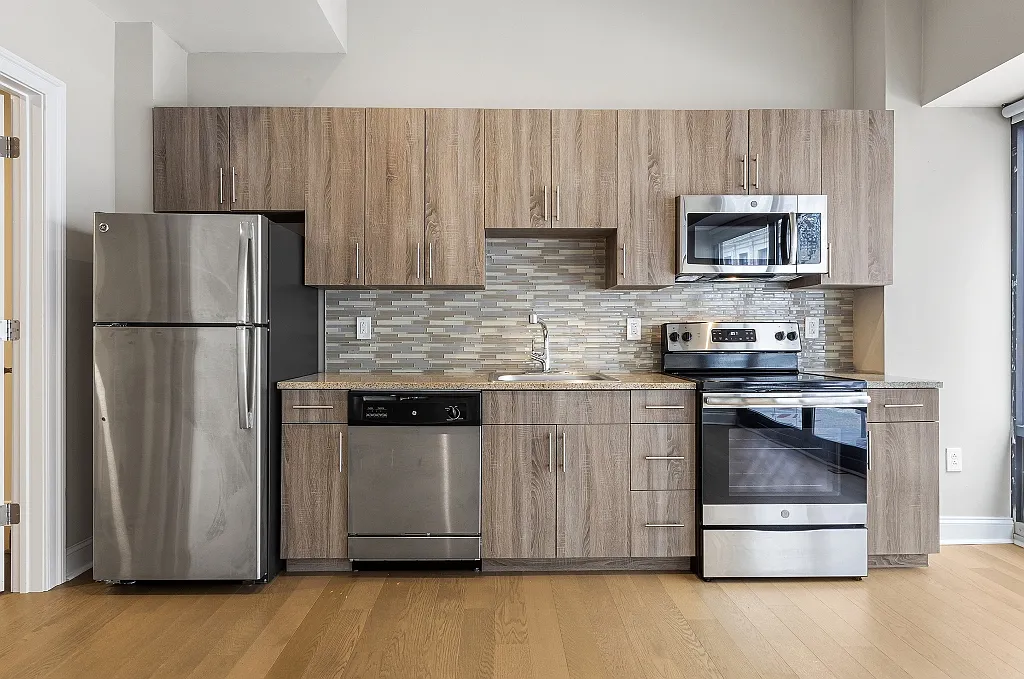 1300 Chestnut Street — Photo 3