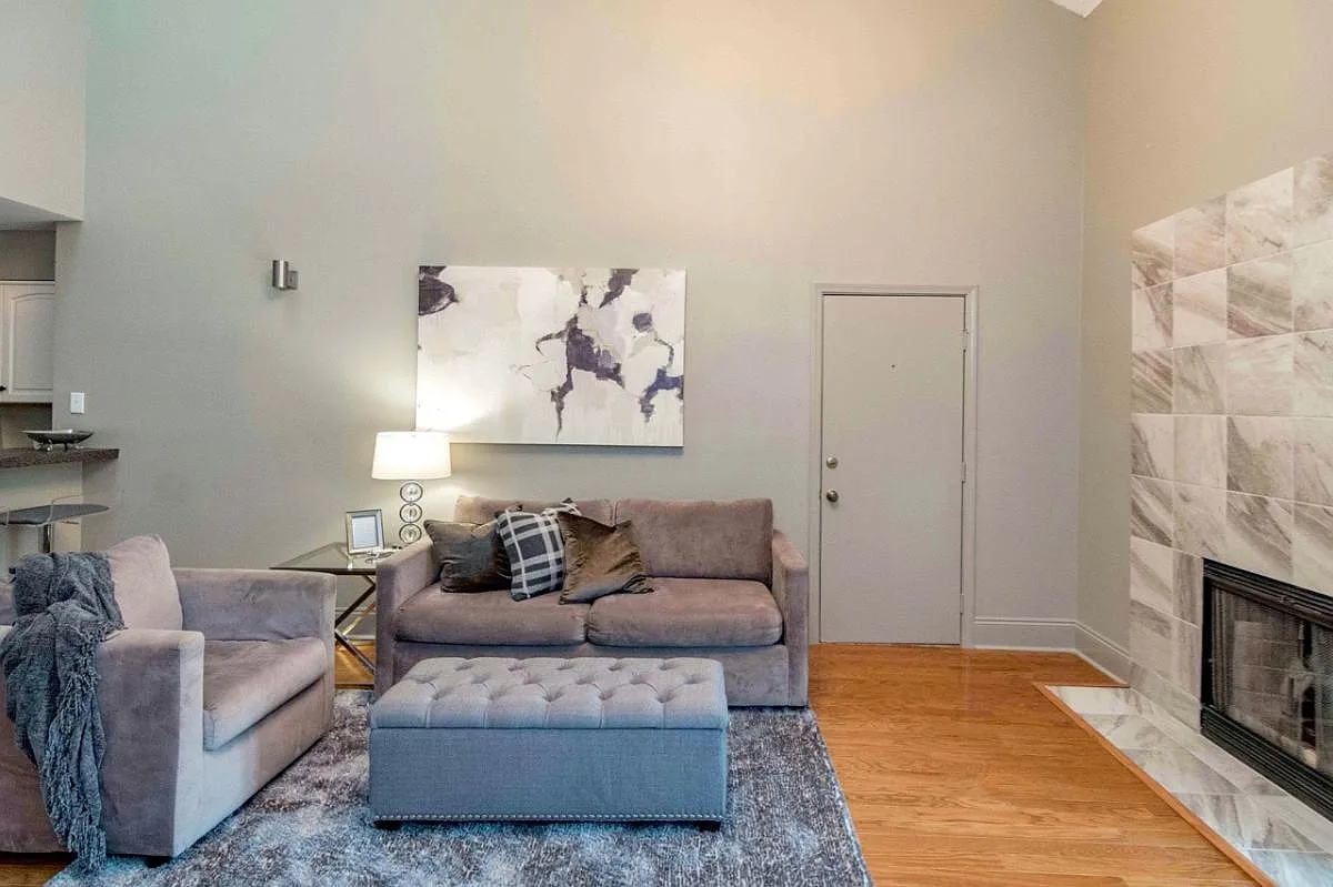 5001 Grande Drive — Photo 3