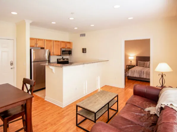 Historical 1 Bedroom Spacious Units!