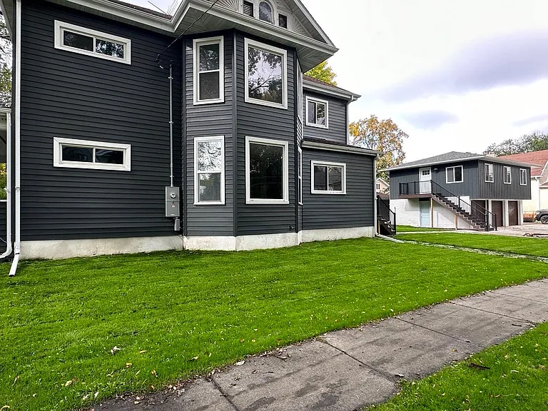 403 8th Ave S — Photo 8