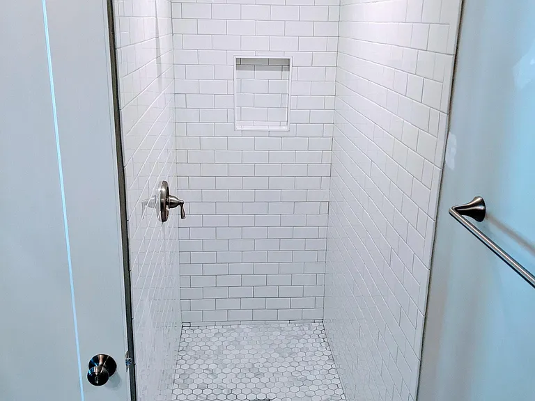 1915 Capitol Ave NE #2 — Photo 6