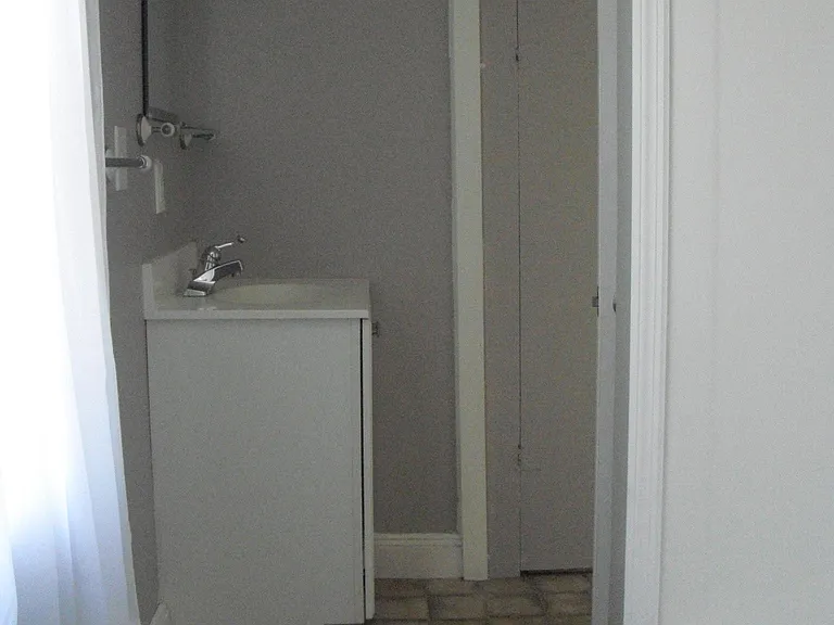 7 Division St #B — Photo 7