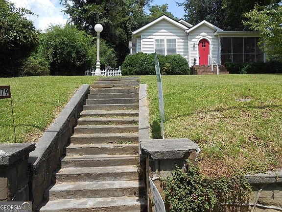 3rd image of 379 Warwoman Rd