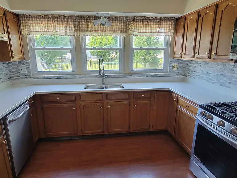 107 Windsor Ct — Photo 10
