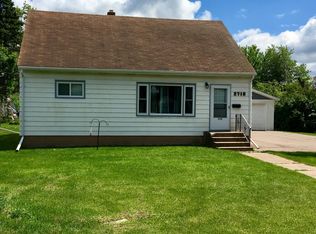 2718 Diane Ln, Hibbing, MN 55746