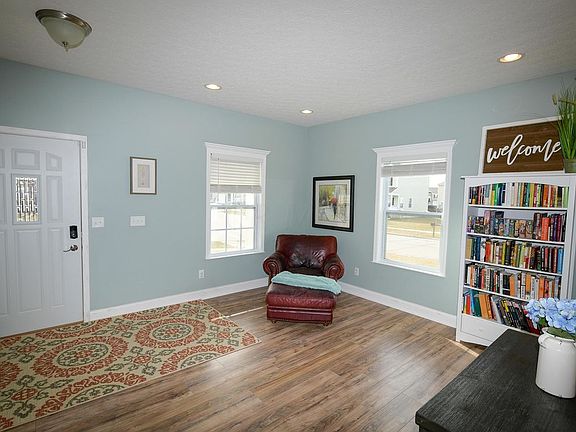 4th image of 1693 La Costa Dr