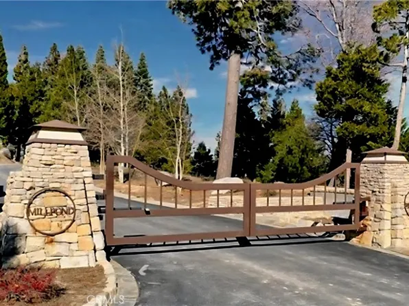 149 Mill Pond Rd Lot 10, Lake Arrowhead, CA 92352