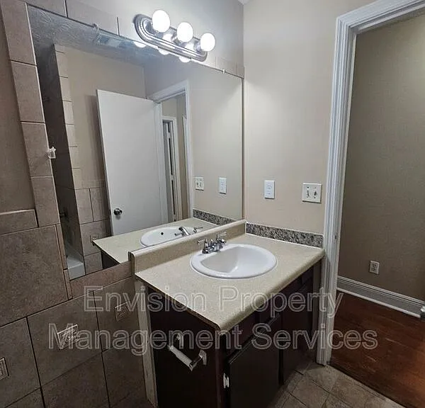 74 Clay St #76 — Photo 14