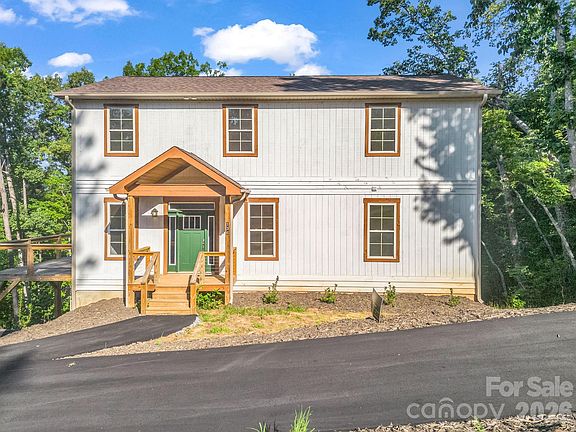 3rd image of 136 Pierpoint Dr
