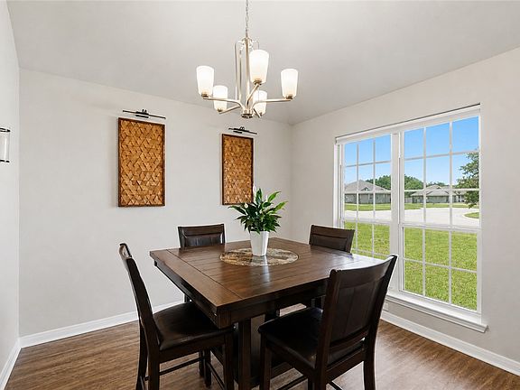 5th image of 2725 Porters Way