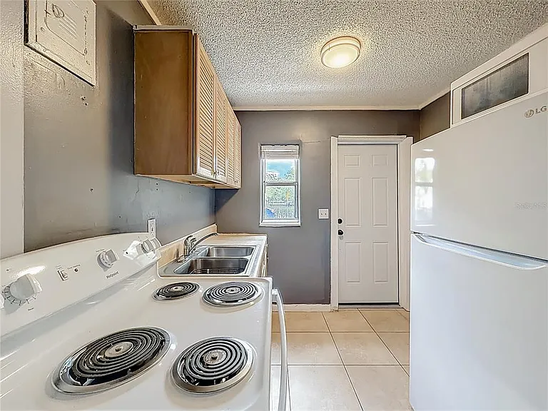 927 Hoffner Ave — Photo 7