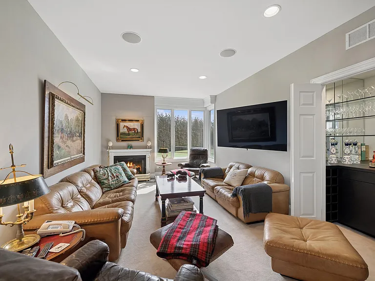 145 Olivers Cove Ln — Photo 14