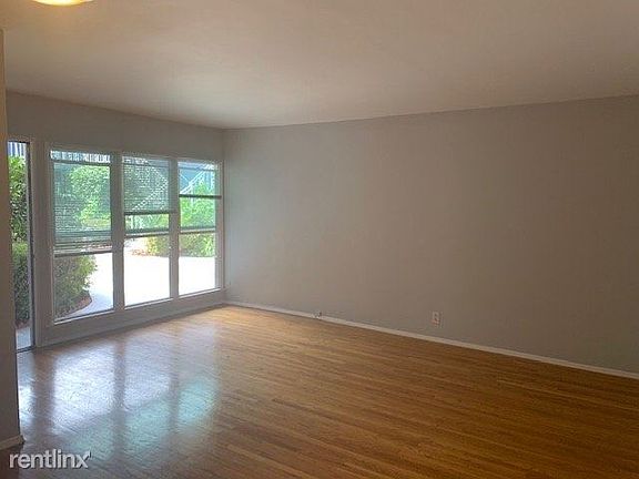 5th image of 11284 Montana Ave
