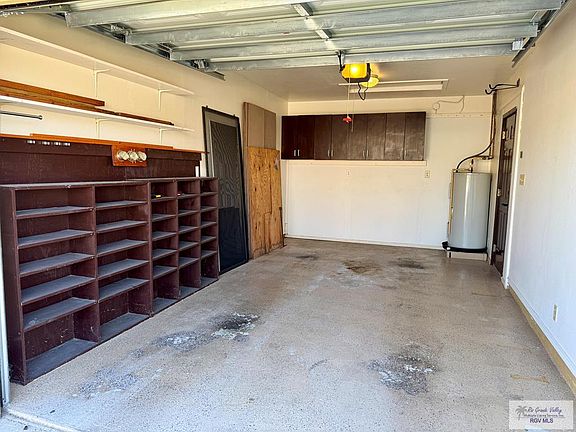 4th image of 210 Heather Dr #4