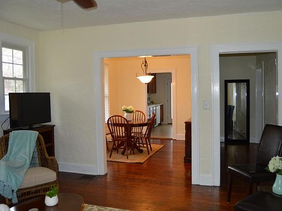 5th image of 610 Franklin St