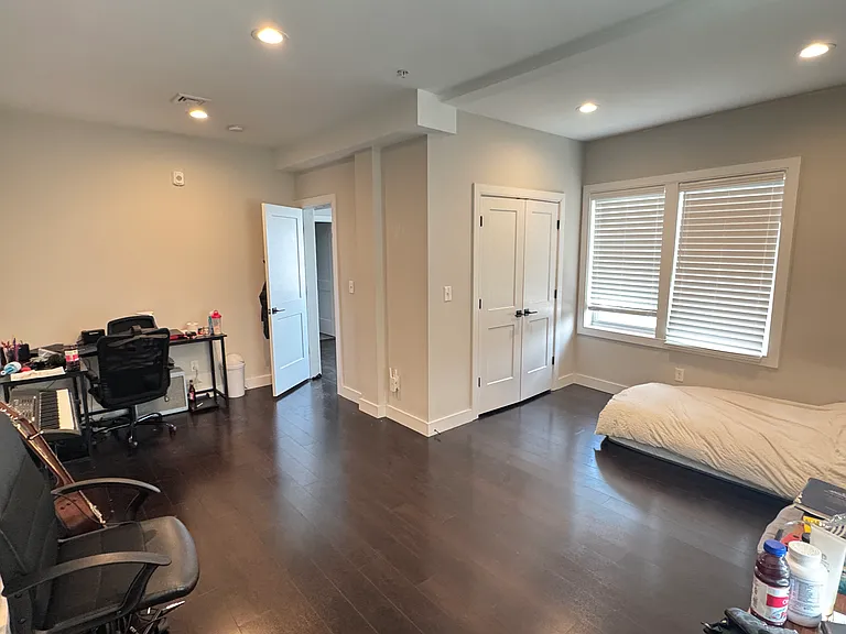 1 Cedar St #1 — Photo 47