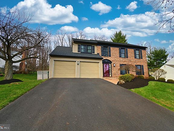 5th image of 349 Burgundy Ln