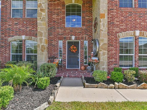 4th image of 4217 Juniper Ln