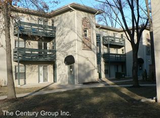 8560 Webshire Ln APT A, Saint Louis, MO 63123