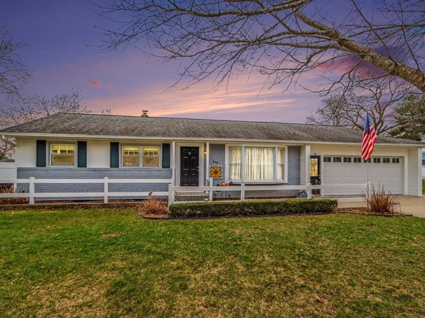 418 Larkspur Ave, Portage, MI 49002