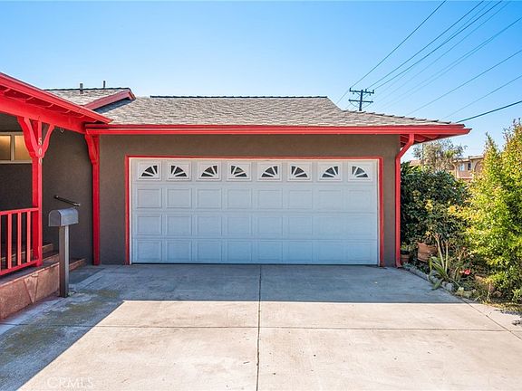 4th image of 500 W 228th St