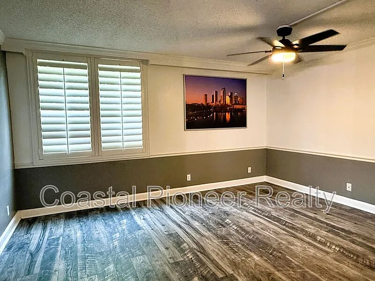 2614 Cove Cay Dr #204 — Photo 11