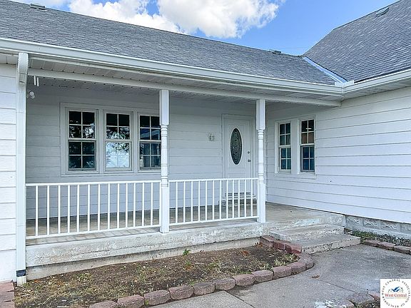 5th image of 12244 Hoffman Ave