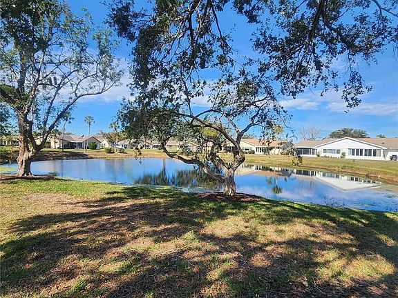 4th image of 2241 Greenwich Dr #2241