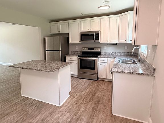 4th image of 1207 Davis St #1