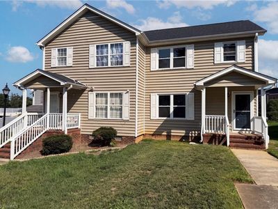 889 Salem Pointe Ln, Winston Salem, NC, 27101