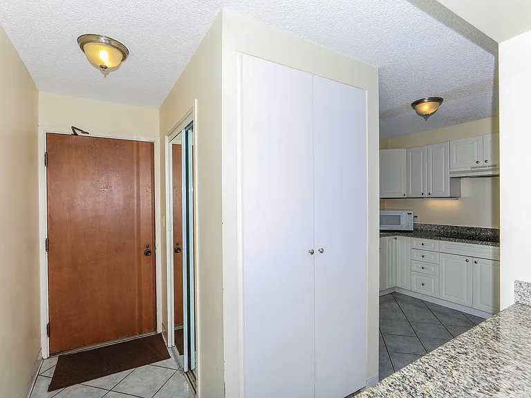 1910 Ala Moana Blvd #21B — Photo 40
