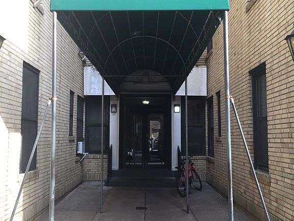 4th image of 3975 56th St #1E