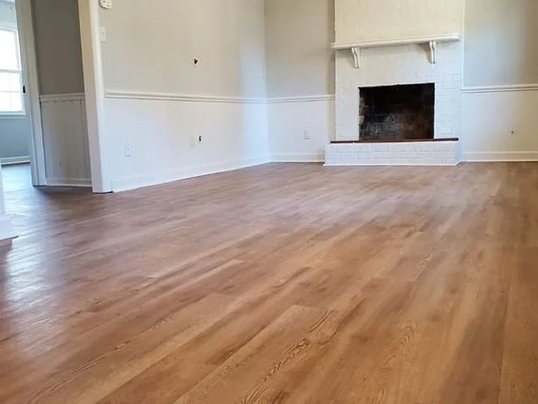 820 N Harrison Ave — Photo 3