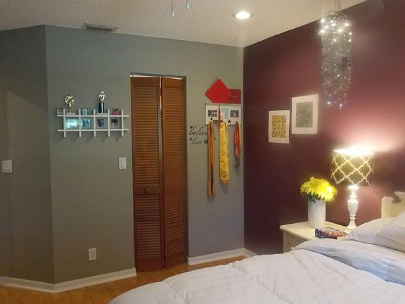 5th image of 2113 Pine Hurst Way