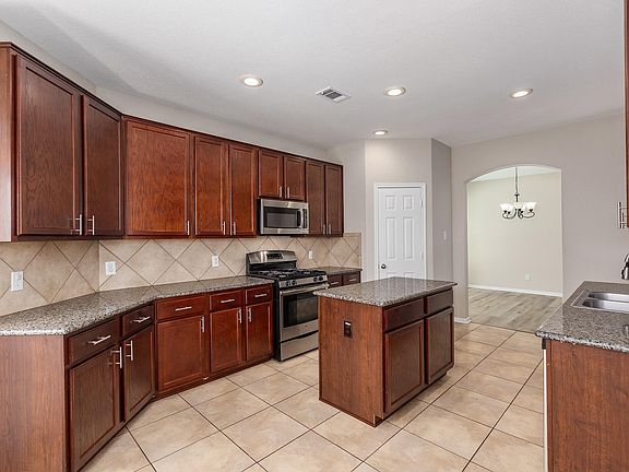 3rd image of 6810 Oaken Gate Way