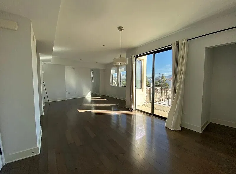 2 bed, 2.0 bath, 1198 sqft, $1,932 — Photo 3